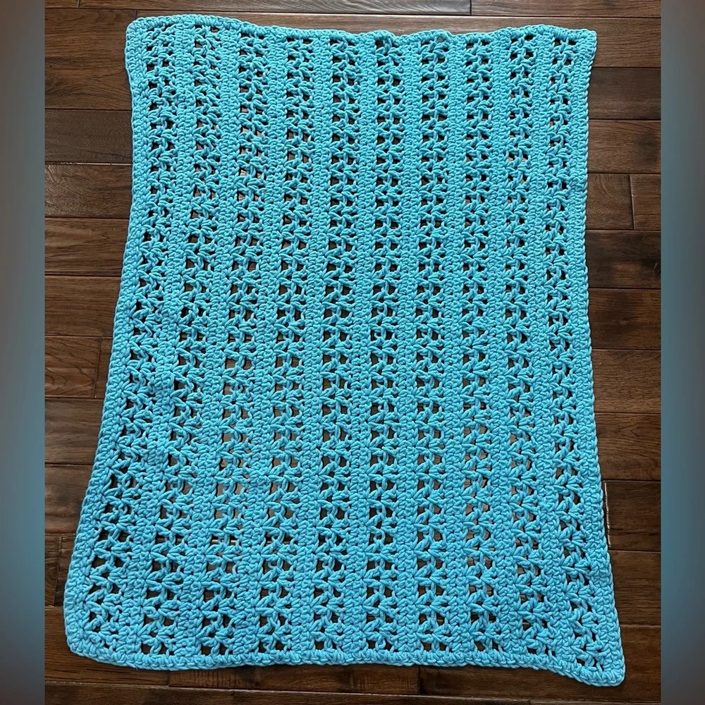 HAND Crocheted CHUNKY Lapghan BLUE Lap BLANKET